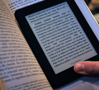Pourquoi préférer les ebooks aux livres cet été ?