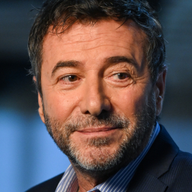 "Accrochez-vous, ce n'est pas évident d'être chroniqueur" : Bernard Montiel quitte Cyril Hanouna et avertit les nouvelles recrues