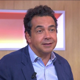 Patrick Cohen face aux accusations : son explication dans C à vous jugée scandaleuse par un homme politique