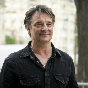 "Il est extraordinaire" : Isabelle Adjani bluffée par David Hallyday dans la nouvelle série évènement de France 2