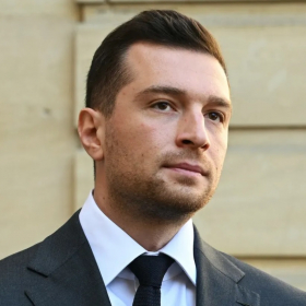 « Notre choix de voter contre la confiance au gouvernement » : Jordan Bardella confirme l’opposition du RN