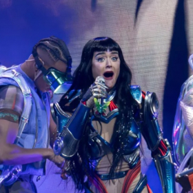 “Plus jamais” : Katy Perry choquée en plein concert, la vidéo fait le tour du web