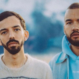 "On entend des missiles" : Bigflo et Oli bloqués à Dubaï, leur témoignage inquiétant en pleine crise au Moyen-Orient