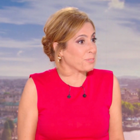 "Très hypocrite" : Caroline Ithurbide tacle Léa Salamé après son interview de Marion Cotillard