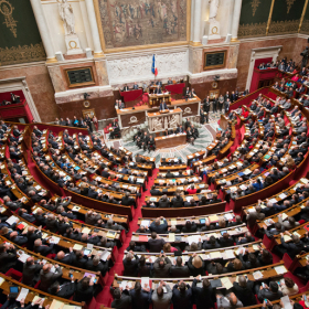 Budget 2026 : la hausse des moyens accordés à la défense crée un vote massif et inattendu à l’Assemblée