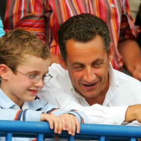 Nicolas Sarkozy libéré : la photo nostalgique de son fils Louis bouleverse les internautes