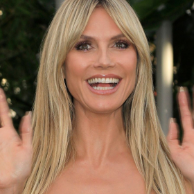 Heidi Klum totalement nue pour un shooting torride : à 52 ans, elle embrase la toile