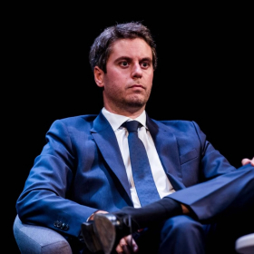 "Insultes, montages, menaces" : ce que Gabriel Attal révèle sur les coulisses de ses réseaux sociaux