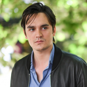 “Il aurait ordonné de le tuer” : Alain-Fabien Delon accuse Anthony Delon dans une affaire qui choque jusqu’à la justice