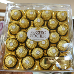 18 000 € de Ferrero Rocher volés : la police saisit une camionnette contenant plus de 20 000 chocolats