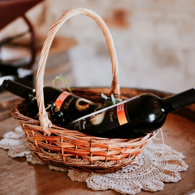 « Une décision hors-sol » : pourquoi plus de 20 000 bouteilles de vin ont été livrées à la prison de Bordeaux-Gradignan