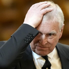 Scandale royal : le Prince Andrew aurait fait venir 40 prostituées lors d’un voyage officiel en Thaïlande, les révélations choquantes qui secouent la monarchie