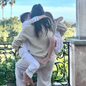 Meghan Markle partage une rare photo avec Archie et Lilibet pour la fête des mères, un cliché révélateur de sa vision de la maternité
