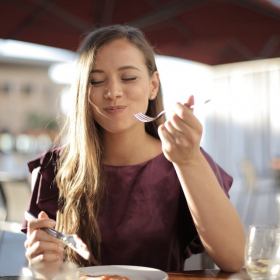 Voici comment résister facilement à vos envies soudaines de grignoter (et c'est TRES efficace)