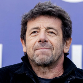 Accusations, plaintes, tournée maintenue : ce paradoxe qui entoure Patrick Bruel
