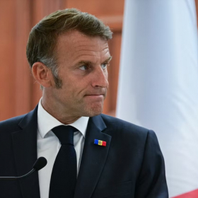 Emmanuel Macron : ce détail sur son passé avec Marcin Bosacki intrigue après leur photo à Paris
