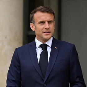 « Présider, c’est faire ce pour quoi on a été élu » : Macron écarte toute démission et promet de présider « jusqu’au dernier quart d’heure »