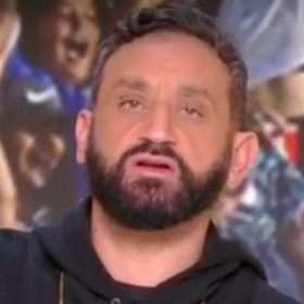 L’ennemi juré de Cyril Hanouna décroche un contrat en or : personne ne s’y attendait
