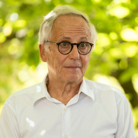 Ce rôle qui ressemble troublamment à Fabrice Luchini : pourquoi son nouveau film fait déjà tant parler