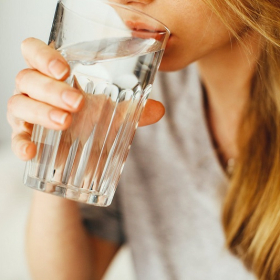 Voici les 6 meilleurs moments de la journée pour boire de l'eau