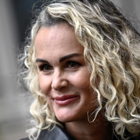 Laeticia Hallyday, un traumatisme toujours présent un an après l’incendie