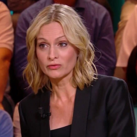"Le 'bal des faux culs" : Audrey Crespo-Mara balance sur les personnalités présentes qui n'étaient pourtant pas invitées aux funérailles de Thierry Ardisson