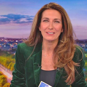 À la toute dernière seconde du JT, Anne-Claire Coudray a fait passer un message que beaucoup n’oublieront pas