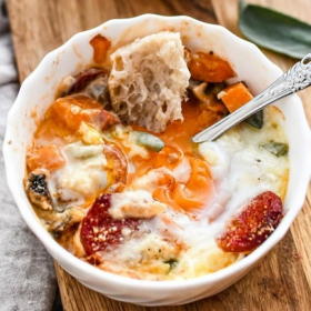 La recette des oeufs cocotte courge, gorgonzola et chorizo facile et rapide