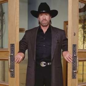 “Je ne vieillis pas” : la disparition de Chuck Norris à 86 ans bouleverse Hollywood et ses fans dans le monde entier