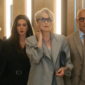 Anne Hathaway retrouve Andy Sachs : son retour dans Le Diable s’habille en Prada 2 aurait rapporté très gros