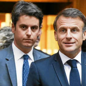 Gabriel Attal raconte les retards d’Emmanuel Macron : ce que les ministres faisaient vraiment en l’attendant