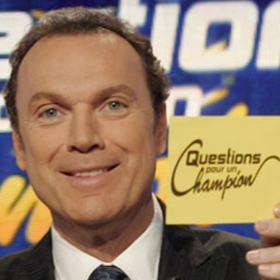 800 euros par émission, 6 tournages par jour : voici ce que gagnait vraiment Julien Lepers à la télévision