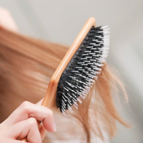 5 erreurs à ne pas faire quand vous vous brossez les cheveux
