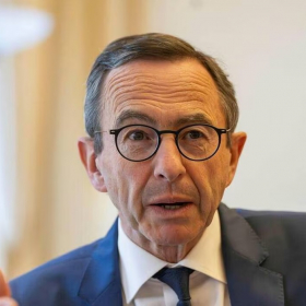 Présidentielle 2027 : Bruno Retailleau se lance sans primaire, Gérald Darmanin réclame une sélection avant Noël