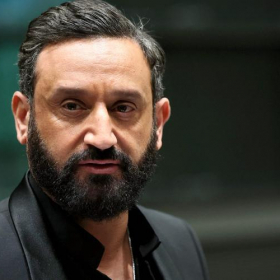 Cyril Hanouna tourne une page : il annonce son divorce de Stéphane Courbit