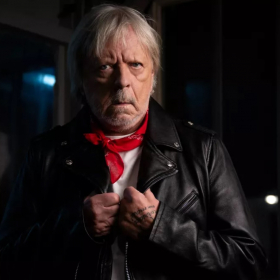 "Plus de 4 ans que je n’ai pas bu" : Renaud dévoile ce qui l’a vraiment aidé à sortir de l’enfer de l’alcool