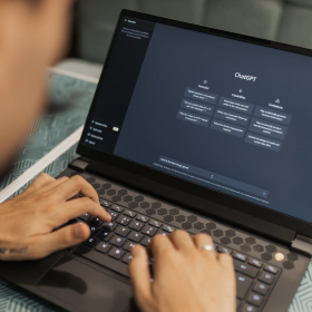 Robots, pénurie de main-d’œuvre, peur de l'IA : ce que Jensen Huang a vraiment voulu dire à Las Vegas