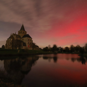 Aurores boréales en France : un spectacle magique illumine le ciel, et c’est loin d’être fini