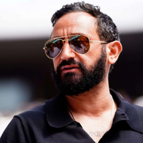 Cyril Hanouna prépare son retour sur W9 avec une nouvelle recrue qui fait beaucoup parler
