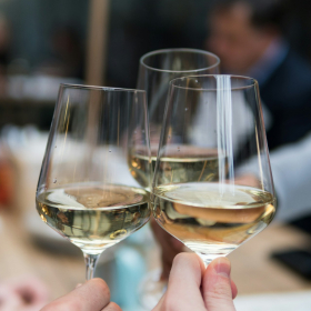 Comment votre corps se transforme quand vous arrêtez l'alcool : les bienfaits inattendus sur la peau, le sommeil et bien plus