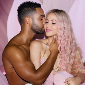 Shakira en couple avec une star d’Emily In Paris ? Ce que l’on sait