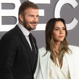 “Je n’écoute pas le bruit” : Victoria Beckham réagit aux attaques de son fils Brooklyn et fait un choix radical