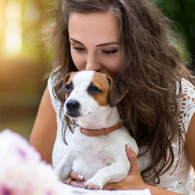 Passer trop de temps sur votre smartphone nuit à votre relation avec votre chien