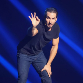 “Je le prends hyper mal” : Jérémy Ferrari répond cash aux rumeurs sur sa supposée greffe de cheveux