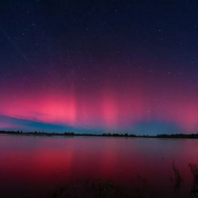 Aurores boréales en France : voici les plus belles photos de ce spectacle céleste à couper le souffle