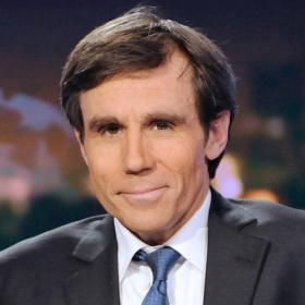 “Seize ans, c’est long” : ce que David Pujadas pense vraiment de son remplacement par Anne-Sophie Lapix