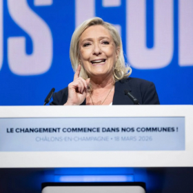 "On ne doit pas ouvrir à droite mais à tous les Français" : Marine Le Pen trace une ligne claire après les municipales