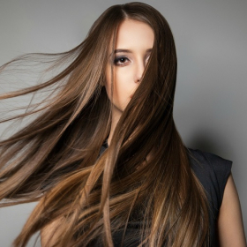 8 astuces efficaces pour ne plus perdre ses cheveux