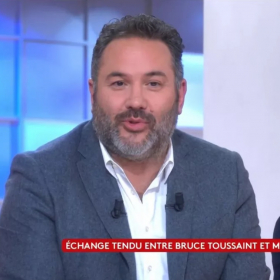 « Vous n'allez pas me faire un doigt d'honneur ? » : Bruce Toussaint outré par le doigt d’honneur de Jean-Luc Mélenchon à Benjamin Duhamel