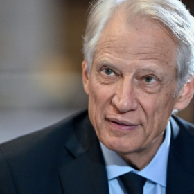 Robert Bourgi, deux cadeaux et un ancien Premier ministre : pourquoi son nom amplifie toute l’affaire des statuettes de Dominique de Villepin